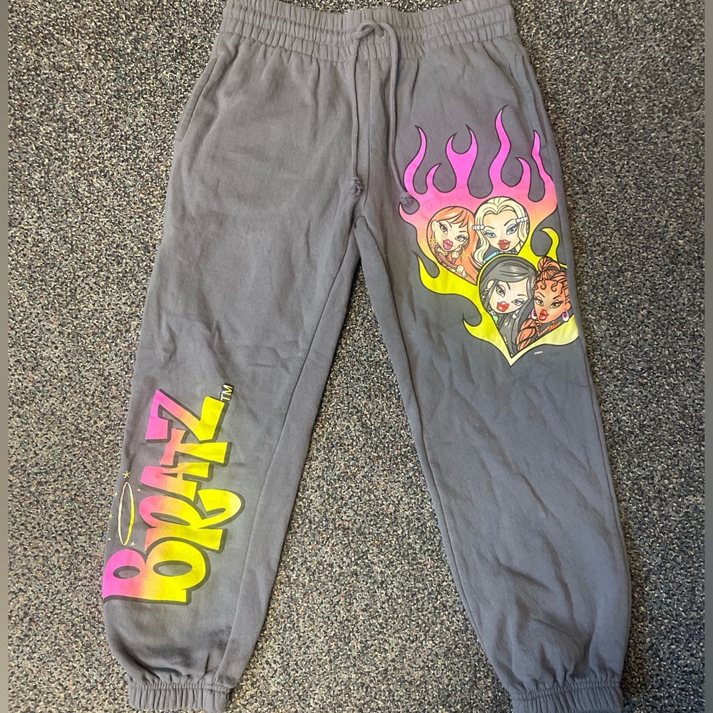 Gray BRATZ Joggers with Colorful Graphics, Junior’s Size 7-9